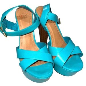 Chunky heels size 7